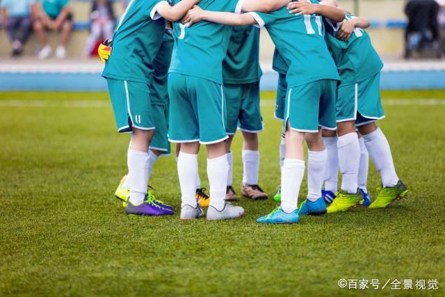 体坛联播｜阿尔瓦雷斯再陷转会风波，利物浦官宣租借阿劳霍